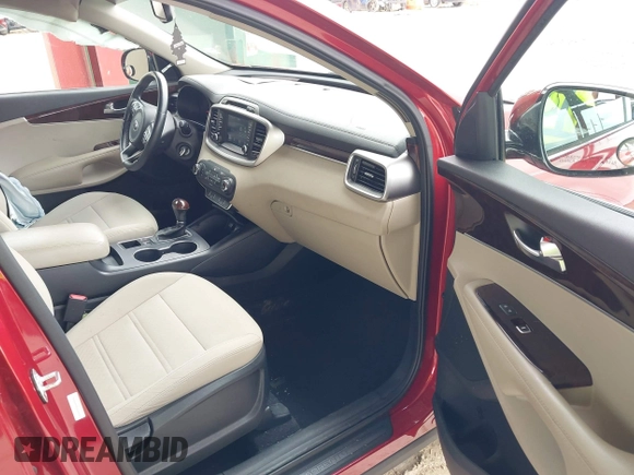 2018 Kia Sorento LX with VIN 5XYPG4A38JG349087, listed as a IAAI auction lot 41979249 with 67,387 mi miles. Bid and sale history available at carsss.com. Image 5.