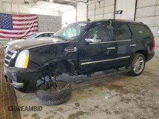 2011 Cadillac Escalade Platinum Edition z VIN 1GYS4DEF6BR193040, wystawiony jako Copart lot #56910155 z przebiegiem 132 754 mil mil oraz Szkoda całkowita • Salvage title. Historia ofert i sprzedaży dostępna na DreamBid. Obrazek 1.