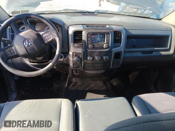2017 Ram 1500 Express z VIN 1C6RR7KG1HS539878, wystawiony jako Copart lot #49818715 z przebiegiem 103 273 mil mil oraz Szkoda całkowita • Salvage title. Historia ofert i sprzedaży dostępna na DreamBid. Obrazek 8.