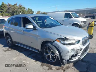 2017 BMW X1 xDrive28i z VIN WBXHT3Z34H4A53805, wystawiony jako IAAI lot #40682476 z przebiegiem 225 253 mil mil oraz . Historia ofert i sprzedaży dostępna na DreamBid. Obrazek 1.