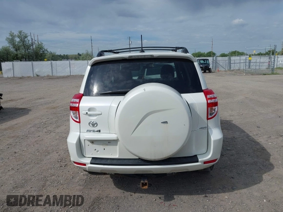 2012 Toyota RAV4 Limited z VIN JTMDF4DV5C5058092, wystawiony jako IAAI lot #42322172 z przebiegiem 216 601 mil mil oraz . Historia ofert i sprzedaży dostępna na DreamBid. Obrazek 17.