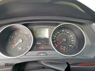 2018 Volkswagen Tiguan SEL z VIN 3VV2B7AX7JM004960, wystawiony jako Copart lot #55803665 z przebiegiem 102 492 mil mil oraz Szkoda całkowita • Salvage title. Historia ofert i sprzedaży dostępna na DreamBid. Obrazek 9.
