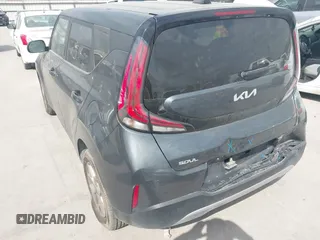 2024 Kia Soul LX with VIN KNDJ23AU6R7916641, listed as a IAAI auction lot 42050557 with 38,502 mi miles. Bid and sale history available at carsss.com. Image 3.