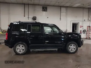 2013 Jeep Patriot Sport z VIN 1C4NJRBB9DD140293, wystawiony jako IAAI lot #42023140 z przebiegiem 84 831 mil mil oraz . Historia ofert i sprzedaży dostępna na DreamBid. Obrazek 13.