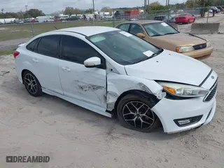 2015 Ford Focus SE with VIN 1FADP3F25FL281314, listed as a IAAI auction lot 41618483 with NaN miles. Bid and sale history available at carsss.com. Image 1.