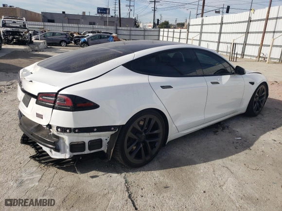 2022 Tesla Model S Plaid with VIN 5YJSA1E65NF478819, listed as a Copart auction lot 78212994 with 27,973 mi miles and Salvage Title. Bid and sale history available at carsss.com. Image 3.