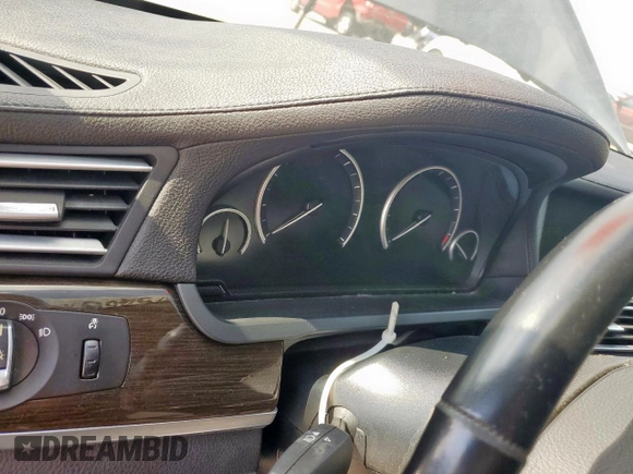 2012 BMW 7 Series 750Li xDrive с VIN WBAKC8C59CC437002, выставлен на аукционе Copart как лот 60975465 с пробегом Не указан миль и Чистый • Clean title. История ставок и продаж доступна на DreamBid. Изображение 9.