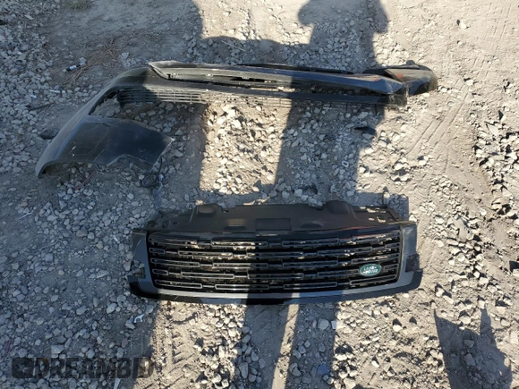 2024 Land Rover Range Rover SE with VIN SALKP9FU4RA099621, listed as a Copart auction lot 44174635 with 7,221 mi miles and Salvage title. Bid and sale history available at DreamBid. Image 13.