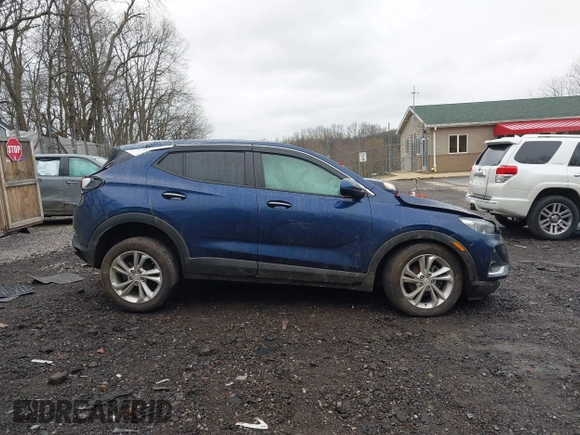 2023 Buick Encore GX Preferred z VIN KL4MMCSL4PB104398, wystawiony jako IAAI lot #42002582 z przebiegiem Nie podano mil oraz . Historia ofert i sprzedaży dostępna na DreamBid. Obrazek 13.
