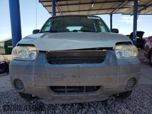 2005 Ford Escape XLS Value with VIN 1FMYU02Z05KA40024, listed as a Copart auction lot 66042064 with 130,677 mi miles and Salvage Title. Bid and sale history available at carsss.com. Image 5.