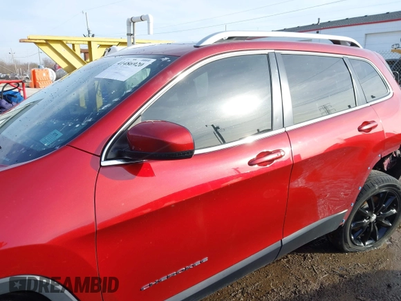 2015 Jeep Cherokee Limited with VIN 1C4PJLDS8FW516802, listed as a IAAI auction lot 41486920 with 110,911 mi miles and . Bid and sale history available at DreamBid. Image 14.