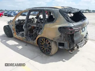 2024 BMW X5 xDrive40i z VIN 5UX23EU05R9S56116, wystawiony jako IAAI lot #40993333 z przebiegiem Nie podano mil oraz . Historia ofert i sprzedaży dostępna na DreamBid. Obrazek 3.