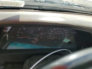 1997 Toyota 4Runner SR5 z VIN JT3HN86R2V0085668, wystawiony jako Copart lot #56460025 z przebiegiem 127 352 mil mil oraz Szkoda całkowita • Salvage title. Historia ofert i sprzedaży dostępna na DreamBid. Obrazek 9.