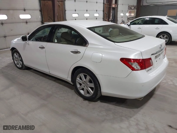 2007 Lexus ES 350 with VIN JTHBJ46G272064071, listed as a IAAI auction lot 41889617 with NaN miles. Bid and sale history available at carsss.com. Image 3.