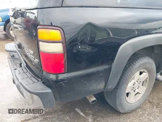 2005 Chevrolet Suburban LS with VIN 3GNEC16Z45G157758, listed as a IAAI auction lot 42408657 with 237,238 mi miles and . Bid and sale history available at DreamBid. Image 12.
