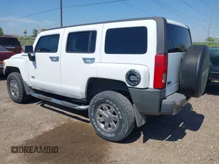2007 Hummer H3 SUV с VIN 5GTDN13EX78245005, выставлен на аукционе IAAI как лот 42273124 с пробегом 181 234 миль миль и . История ставок и продаж доступна на DreamBid. Изображение 3.