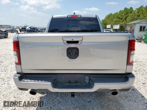 2022 Ram 1500 Lone Star z VIN 1C6RREFT0NN276630, wystawiony jako Copart lot #58753925 z przebiegiem 66 293 mil mil oraz Czysty tytuł • Clean title. Historia ofert i sprzedaży dostępna na DreamBid. Obrazek 6.