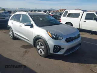 2020 Kia Niro LX with VIN KNDCB3LC3L5369229, listed as a IAAI auction lot 40950627 with 147,812 mi miles. Bid and sale history available at carsss.com. Image 1.