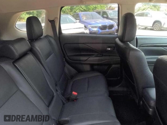 2016 Mitsubishi Outlander SE with VIN JA4AZ3A34GZ037430, listed as a Copart auction lot 65024685 with 8,737 mi miles and Clean title. Bid and sale history available at DreamBid. Image 6.