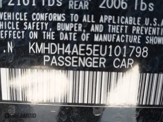 2014 Hyundai Elantra SE with VIN KMHDH4AE5EU101798, listed as a IAAI auction lot 41785753 with 206,799 mi miles. Bid and sale history available at carsss.com. Image 9.