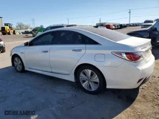 2013 Hyundai Sonata Hybrid Limited w/Panoramic Sunroof Pkg with VIN KMHEC4A40DA067747, listed as a Copart auction lot 79528894 with 118,164 mi miles and Clean Title. Bid and sale history available at carsss.com. Image 2.