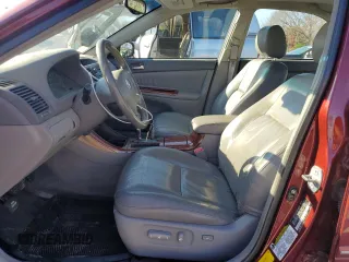 2004 Toyota Camry LE with VIN 4T1BE30K74U362334, listed as a Copart auction lot 81300194 with 106,112 mi miles and Clean Title. Bid and sale history available at carsss.com. Image 7.