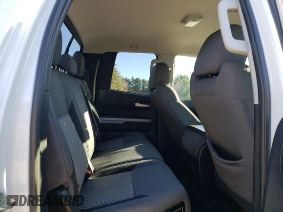 2016 Toyota Tundra 4WD Truck SR with VIN 5TFUM5F10GX067606, listed as a Copart auction lot 81922914 with 118,977 mi miles and Clean Title. Bid and sale history available at carsss.com. Image 10.