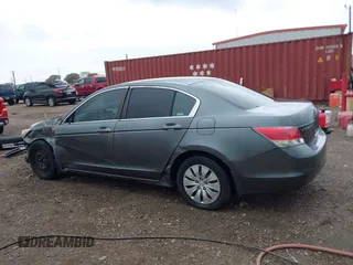2008 Honda Accord LX z VIN 1HGCP26368A126926, wystawiony jako IAAI lot #42031554 z przebiegiem 296 402 mil mil oraz . Historia ofert i sprzedaży dostępna na DreamBid. Obrazek 15.