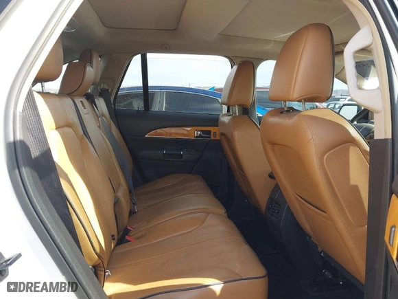 2011 Lincoln MKX with VIN 2LMDJ8JK5BBJ18060, listed as a IAAI auction lot 41932535 with 136,717 mi miles. Bid and sale history available at carsss.com. Image 8.