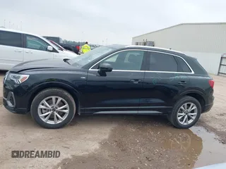 2023 Audi Q3 S line Premium z VIN WA1DECF30P1140909, wystawiony jako IAAI lot #41934943 z przebiegiem 42 947 mil mil oraz . Historia ofert i sprzedaży dostępna na DreamBid. Obrazek 14.