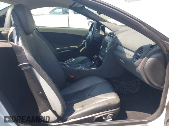 2006 Mercedes-Benz SLK 280 with VIN WDBWK54F86F076229, listed as a IAAI auction lot 42742951 with 115,862 mi miles and . Bid and sale history available at DreamBid. Image 5.