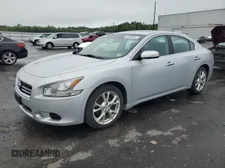 2013 Nissan Maxima S z VIN 1N4AA5AP8DC812070, wystawiony jako Copart lot #61283325 z przebiegiem 106 038 mil mil oraz Czysty tytuł • Clean title. Historia ofert i sprzedaży dostępna na DreamBid. Obrazek 1.
