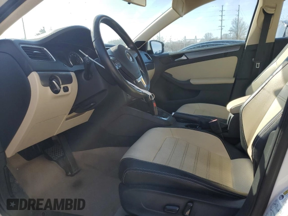 2013 Volkswagen Jetta SEL with VIN 3VWLX7AJ2DM402059, listed as a Copart auction lot 43459935 with 175,130 mi miles and Salvage title. Bid and sale history available at DreamBid. Image 7.