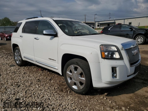 2013 GMC Terrain Denali z VIN 2GKFLZE39D6122396, wystawiony jako Copart lot #56058305 z przebiegiem 123 858 mil mil oraz Szkoda całkowita • Salvage title. Historia ofert i sprzedaży dostępna na DreamBid. Obrazek 4.