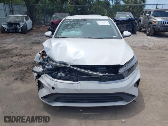 2024 Kia Forte LXS with VIN 3KPF24AD9RE724254, listed as a IAAI auction lot 42101601 with 37,904 mi miles and . Bid and sale history available at DreamBid. Image 12.