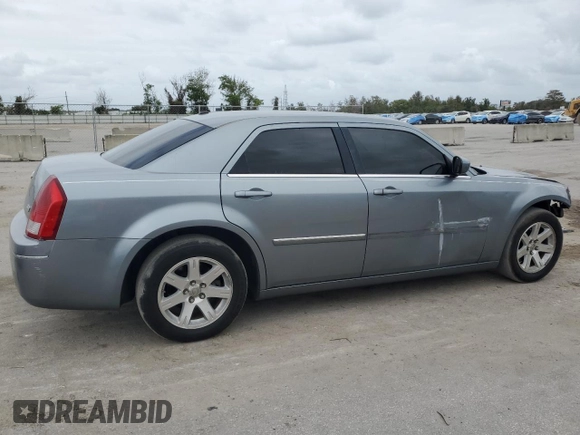 2007 Chrysler 300 Signature with VIN 2C3KA53GX7H629769, listed as a Copart auction lot 78549244 with 156,180 mi miles and Salvage Title. Bid and sale history available at carsss.com. Image 3.