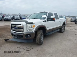 2015 Ford Super Duty F-250 SRW Lariat with VIN 1FT7W2BT0FEB68815, listed as a IAAI auction lot 41574350 with 162,905 mi miles. Bid and sale history available at carsss.com. Image 17.