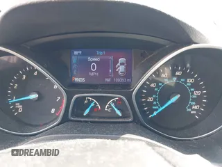 2014 Ford Escape SE with VIN 1FMCU0GX9EUC19958, listed as a IAAI auction lot 41997058 with 109,353 mi miles. Bid and sale history available at carsss.com. Image 7.