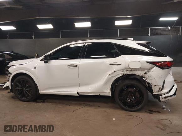 2024 Lexus RX 500h F Sport Performance z VIN 2T2BCMEAXRC014219, wystawiony jako IAAI lot #42451793 z przebiegiem 12 479 mil mil oraz . Historia ofert i sprzedaży dostępna na DreamBid. Obrazek 15.