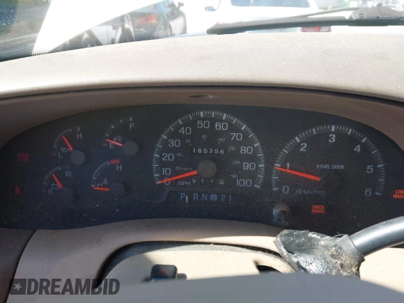 1998 Ford Expedition XLT with VIN 1FMRU17L8WLB82843, listed as a IAAI auction lot 42176011 with 185,756 mi miles and . Bid and sale history available at DreamBid. Image 7.