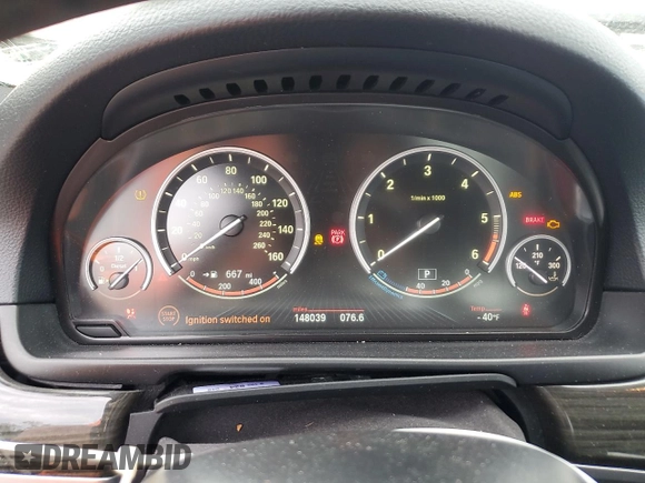 2014 BMW 5 Series 535d xDrive with VIN WBAFV3C5XEDZ33339, listed as a Copart auction lot 62984935 with 148,039 mi miles and Non repairable. Bid and sale history available at DreamBid. Image 9.