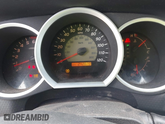 2010 Toyota Tacoma z VIN 5TETX4CN7AZ711543, wystawiony jako IAAI lot #41364581 z przebiegiem 242 820 mil mil oraz . Historia ofert i sprzedaży dostępna na DreamBid. Obrazek 7.