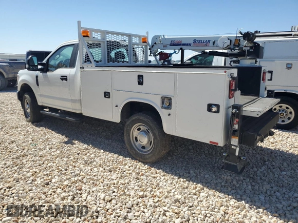 2022 Ford F-350 with VIN 1FDRF3F64NEG15319, listed as a Copart auction lot 47649355 with Not provided miles and Salvage title. Bid and sale history available at DreamBid. Image 2.