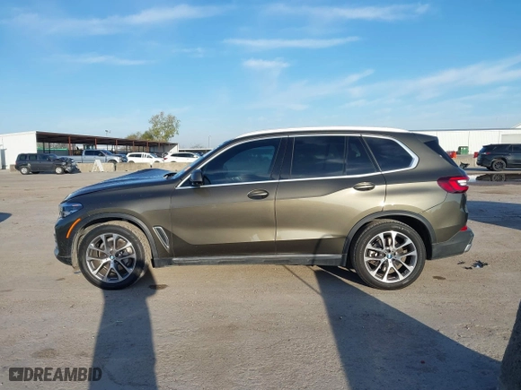 2023 BMW X5 sDrive40i with VIN 5UXCR4C02P9S02333, listed as a IAAI auction lot 41219318 with 32,966 mi miles. Bid and sale history available at carsss.com. Image 14.