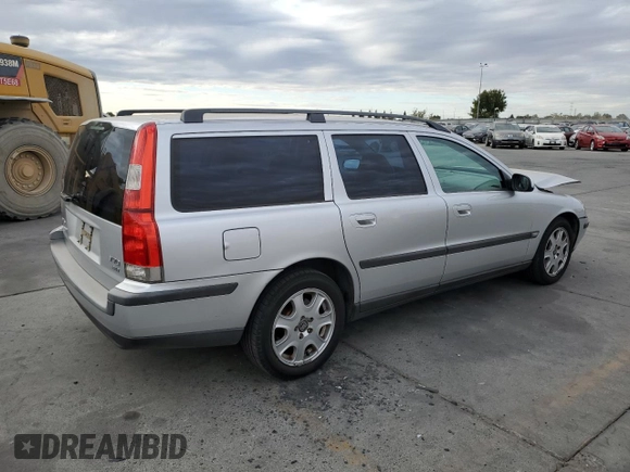2002 Volvo V70 with VIN YV1SW58D121195061, listed as a Copart auction lot 77491824 with 141,689 mi miles and Salvage Title. Bid and sale history available at DreamBid. Image 3.