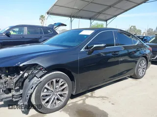 2022 Lexus ES 350 z VIN 58ACZ1B11NU120506, wystawiony jako IAAI lot #42082831 z przebiegiem 60 531 mil mil oraz . Historia ofert i sprzedaży dostępna na DreamBid. Obrazek 15.
