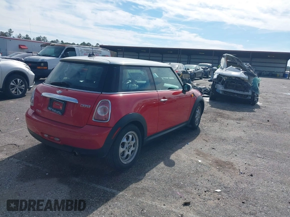 2012 MINI Hardtop with VIN WMWSU3C59CT260497, listed as a IAAI auction lot 41366741 with 123,498 mi miles and . Bid and sale history available at DreamBid. Image 4.