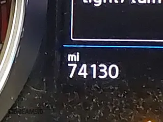 2018 Volkswagen Tiguan SEL z VIN 3VV3B7AX1JM167656, wystawiony jako IAAI lot #42658377 z przebiegiem 74 130 mil mil oraz . Historia ofert i sprzedaży dostępna na DreamBid. Obrazek 15.