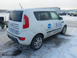 2012 Kia Soul + with VIN KNDJT2A67C7385160, listed as a IAAI auction lot 41533032 with 166,094 mi miles. Bid and sale history available at carsss.com. Image 4.
