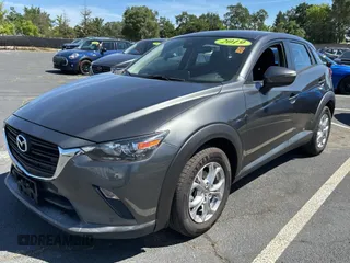 2019 Mazda CX-3 Sport z VIN JM1DKDB78K1427775, wystawiony jako Copart lot #56707515 z przebiegiem 42 318 mil mil oraz Szkody całkowita. Historia ofert i sprzedaży dostępna na DreamBid. Obrazek 2.